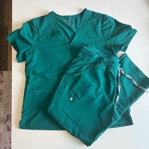 FIGS Green Scrub Set, Size XL
